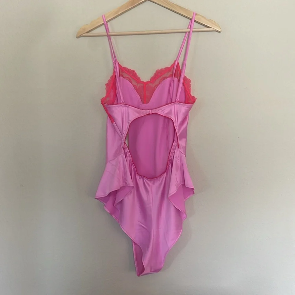 SKIMS STRETCH SATIN LACE TEDDY SM - Picture 5 of 7